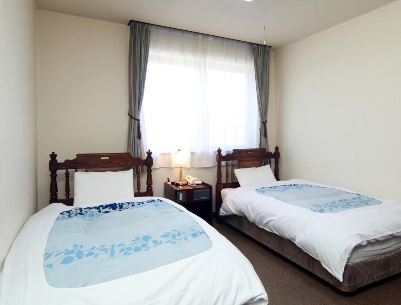 גוטמבה Business Hotel Kanekura מראה חיצוני תמונה